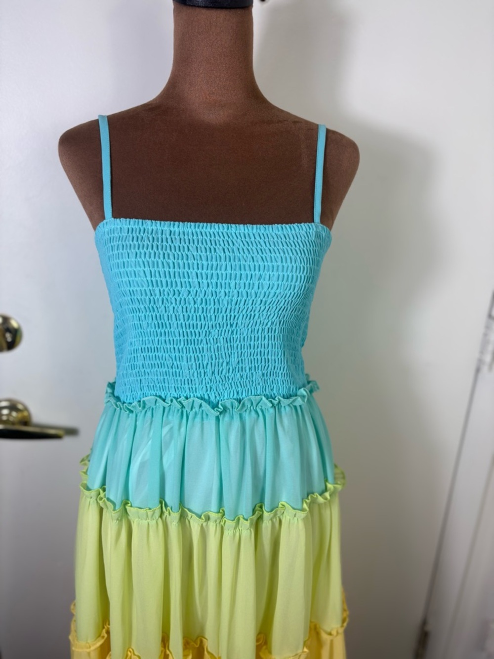 Women’s Sz M lined Hi-Low Tiered Ombre Smocked Maxi Dress in Aqua, Yellow & Red - Picture 6 of 9